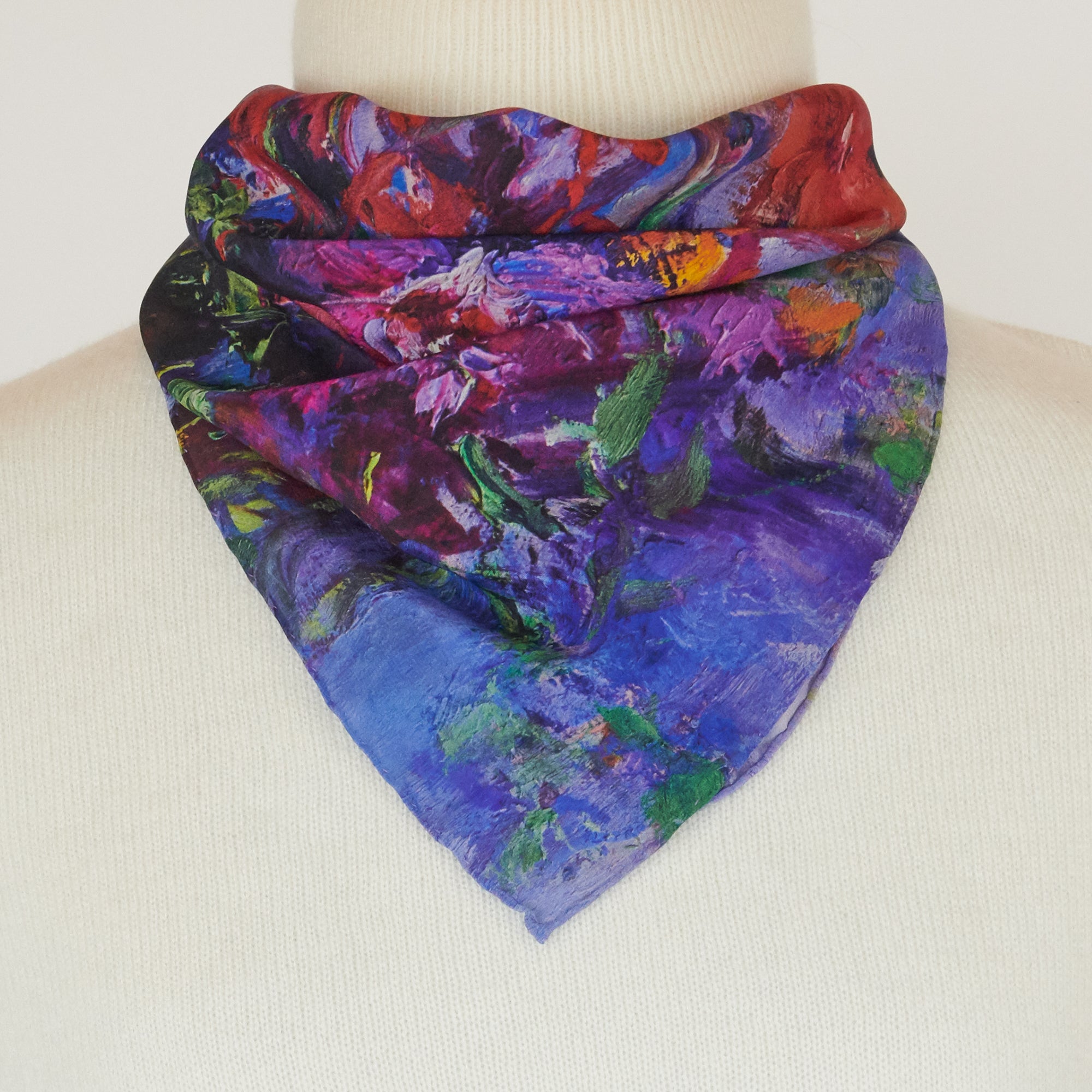 Oksana_LavenderDream_ItalianSilkScarf_Purple_42x42cm_OksanaFineArtDesign_1_Impressionist