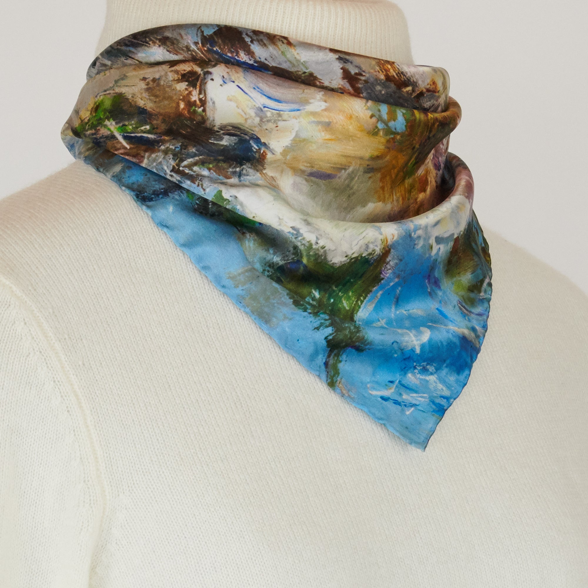 Oksana_WhiteMagnolias_ItalianSilkScarf_LightBlue_42x42cm_OksanaFineArtDesign_2_Impressionist